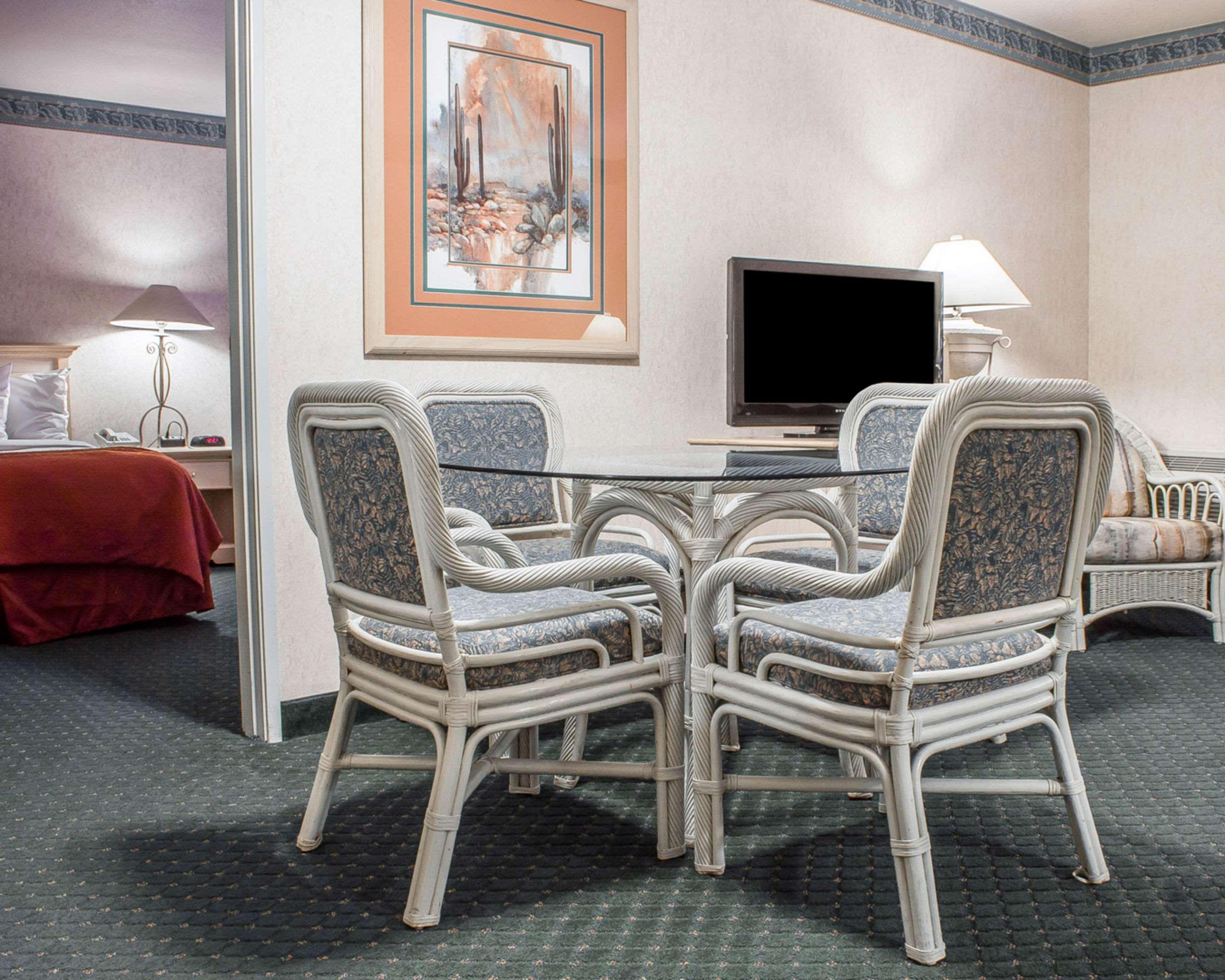 Baymont By Wyndham Safford Hotel Exterior photo