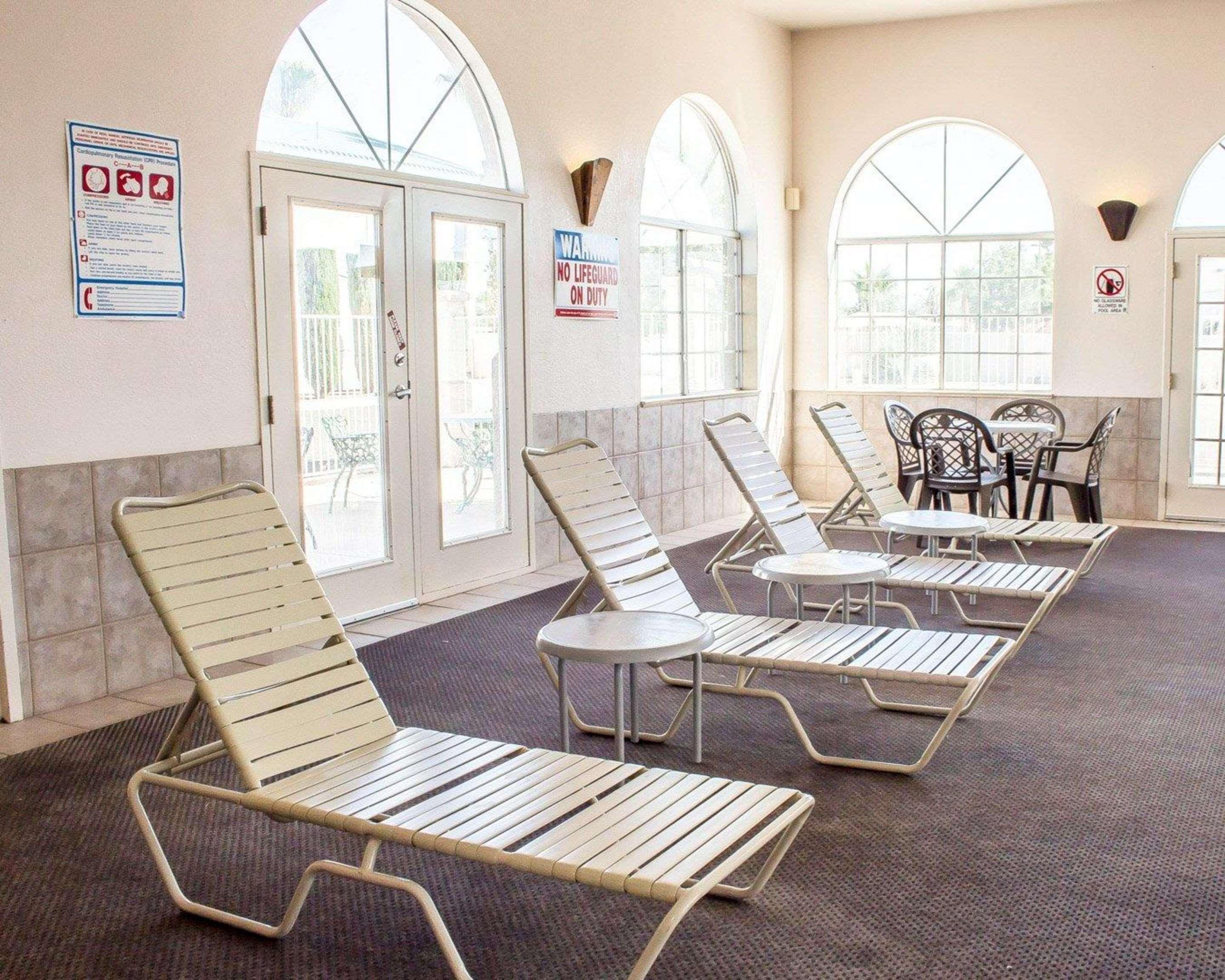 Baymont By Wyndham Safford Hotel Exterior photo